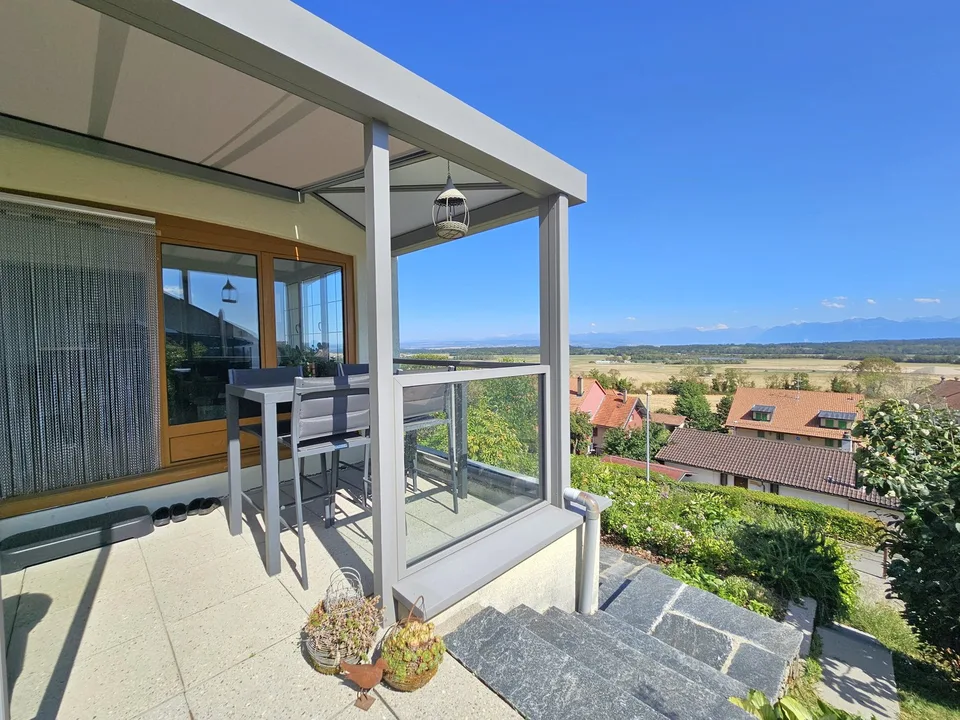 Villa indipendente con vista panoramica sulla campagna e le Alpi – foto 2 di 14