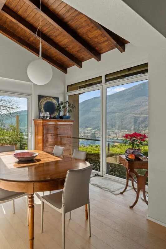 Esclusiva Casa immersa nella natura vista lago a 180° – foto 11 di 16