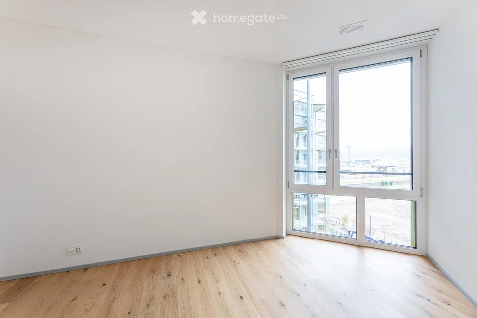 Moderne 3.5-Zimmer-Wohnung mit Balkon direkt am Bahnhof Hegi