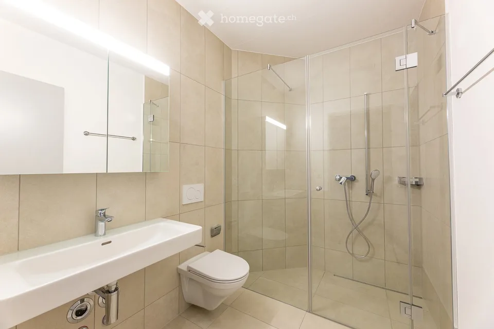 Moderne 3.5-Zimmer-Wohnung mit Balkon direkt am Bahnhof Hegi