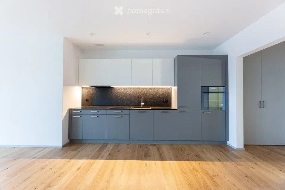 Moderne 3.5-Zimmer-Wohnung mit Balkon direkt am Bahnhof Hegi