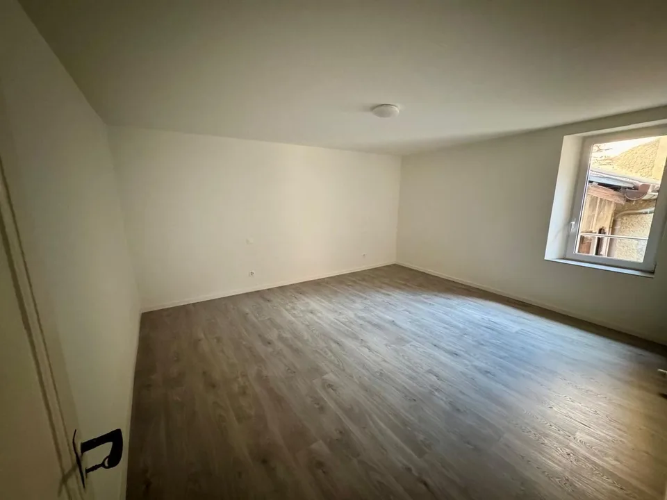 Aranno - Appartement 3.5 pièces à louer dans le noyau sans congu