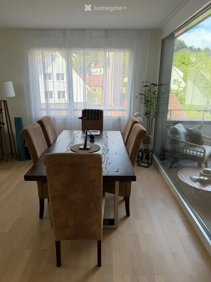 Bright 3.5-room apartment with balcony and beautiful view in Urdorf