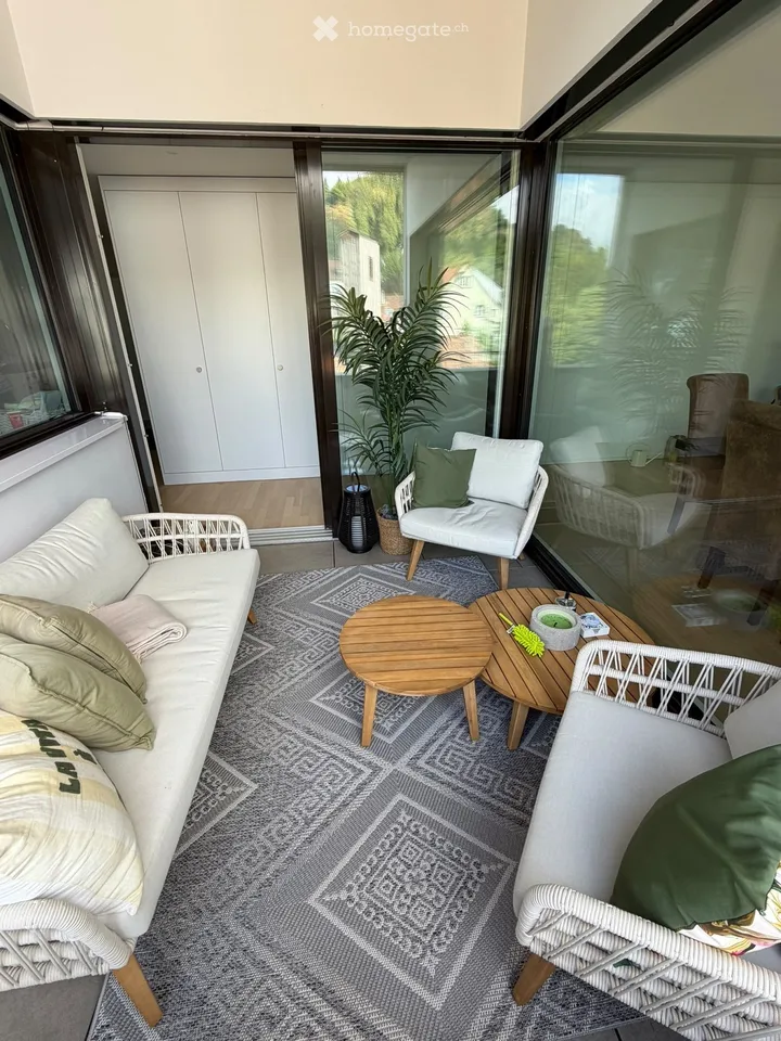 Bright 3.5-room apartment with balcony and beautiful view in Urdorf