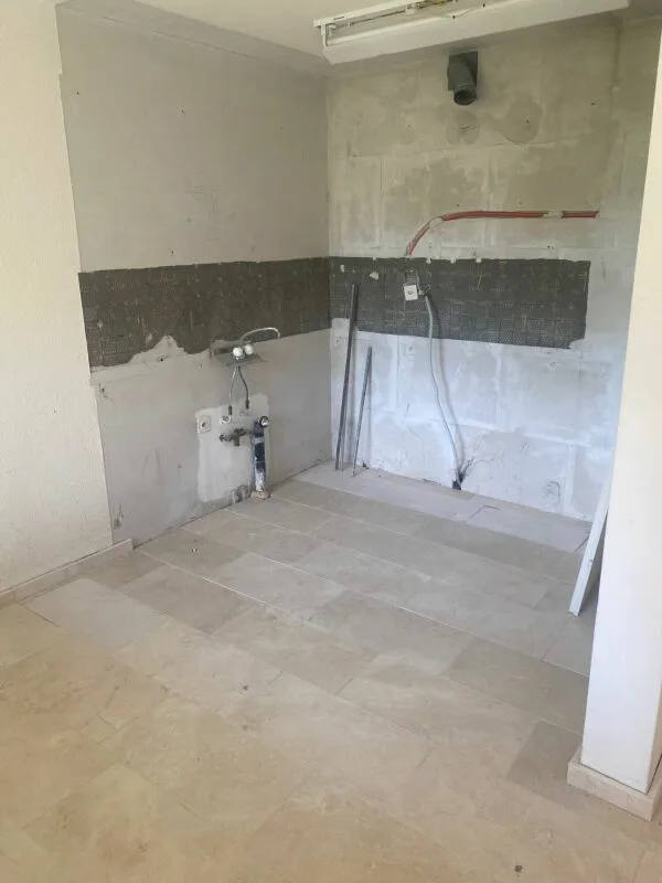 Vivere senza barriere con potenziale: appartamento con 2 camere da letto con terrazza e garage sotterraneo in una posizione privilegiata di Allschwil – foto 5 di 5