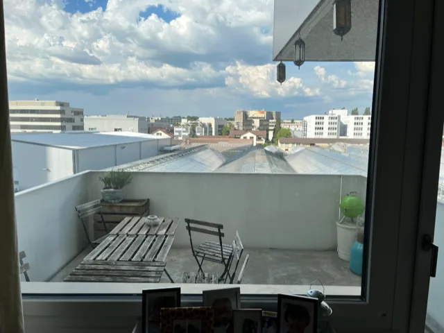 Appartement lumineux 4.5 pièces avec balcon à Dübendorf