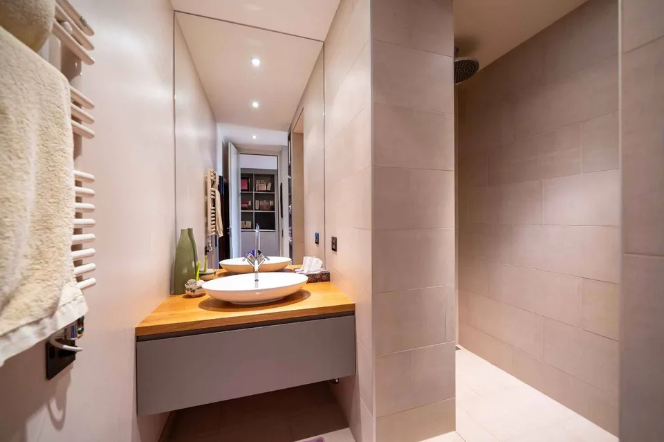 Appartement von hohem Standard mit 4 Zimmern, möbliert