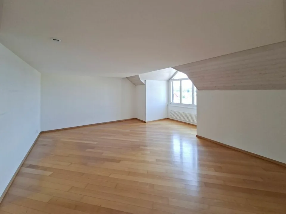 Grosszügige 5 1/2 Zimmer Maisonette-Wohnung in Weinfelden – Foto 3 von 15
