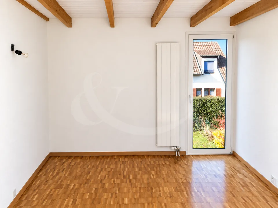 Beautiful contemporary semi-detached villa with 7 rooms ? Avusy
