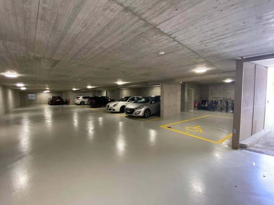 Place de parking auto en Birsfelden – photo 2 sur 2