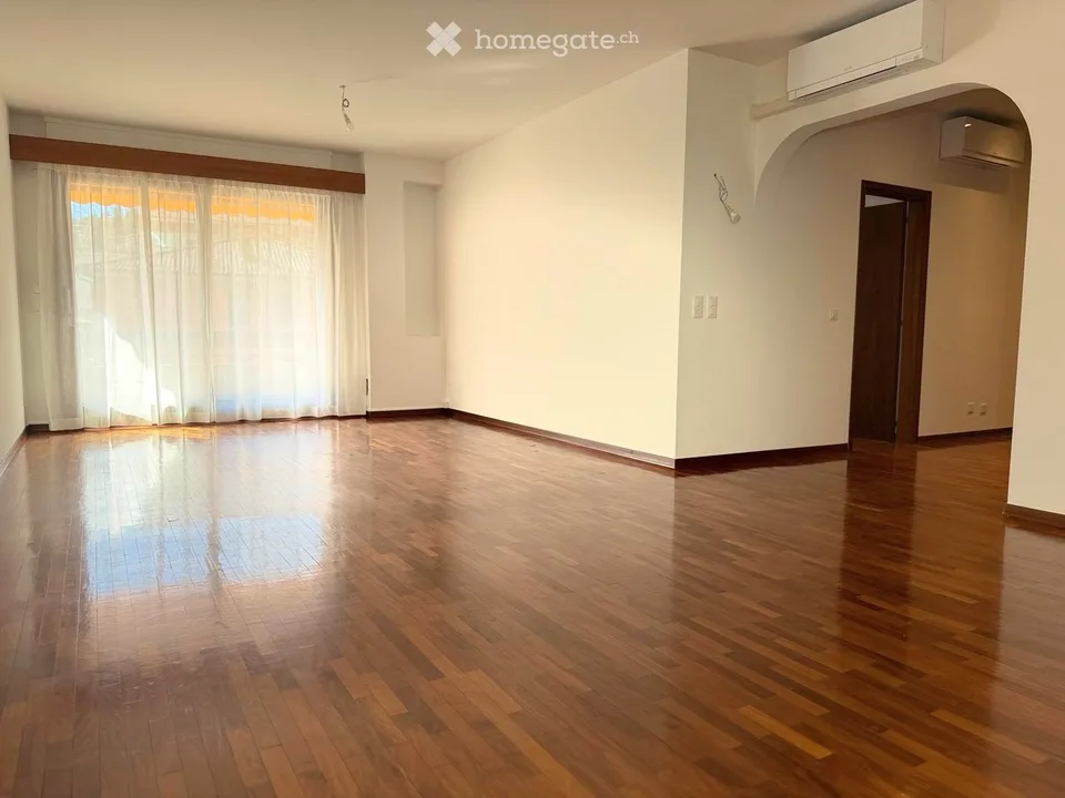 Helles 4.5-Zimmer-Apartment in Lugano – Via Marco da Carona 7