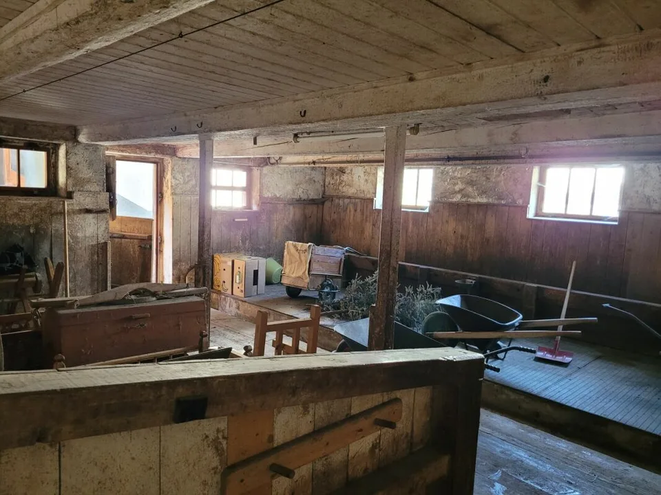 Casa con laboratorio e stalla a 7458 Mon (GR) – foto 13 di 14