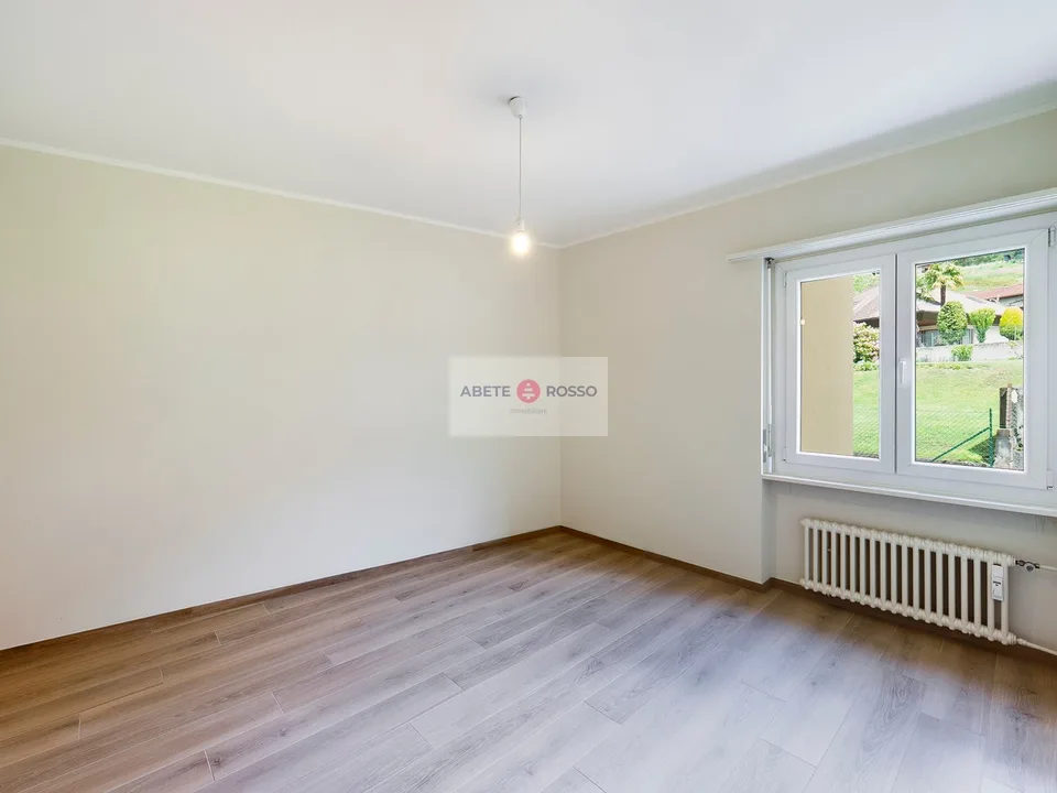 Renovierte Wohnung: ruhige Wohngegend, Wohnanlage mit Pool, nahe Lugano