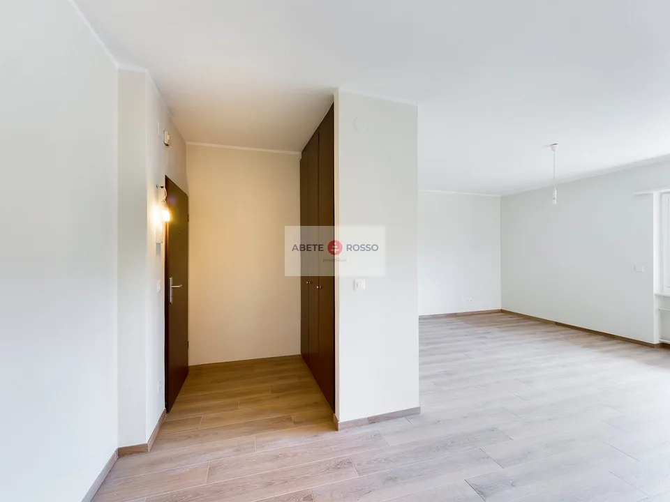 Renovierte Wohnung: ruhige Wohngegend, Wohnanlage mit Pool, nahe Lugano