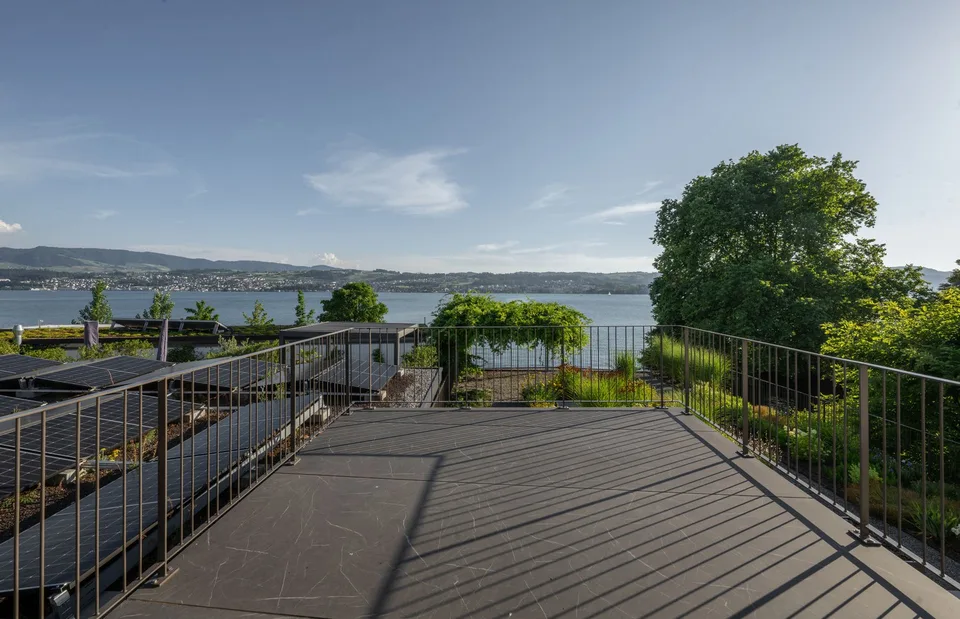 Dream home on Lake Zurich - unique lake location