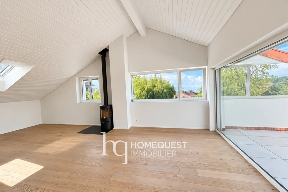 Prachtvolle neue Wohnung, Dachgeschoss mit Seeblick