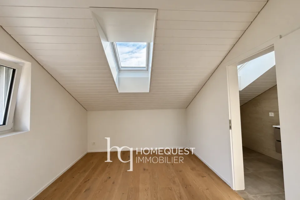 Prachtvolle neue Wohnung, Dachgeschoss mit Seeblick