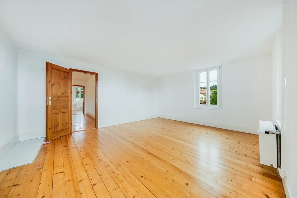 Bello appartamento di 4.5 locali nel cuore di Yens – foto 7 di 13