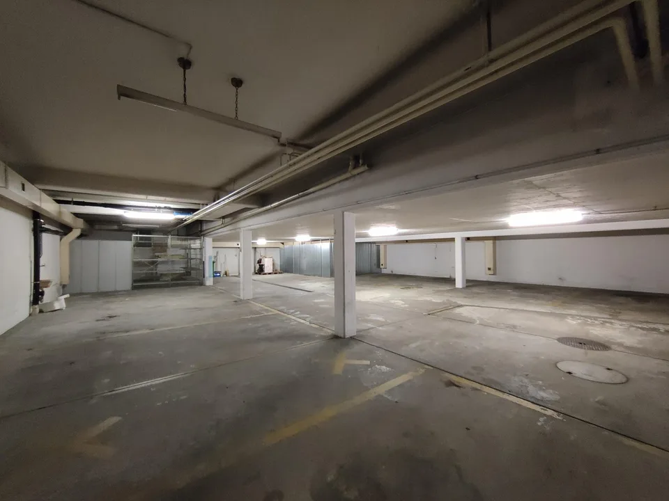 Posto auto vicino alla stazione di Pratteln – foto 2 di 2