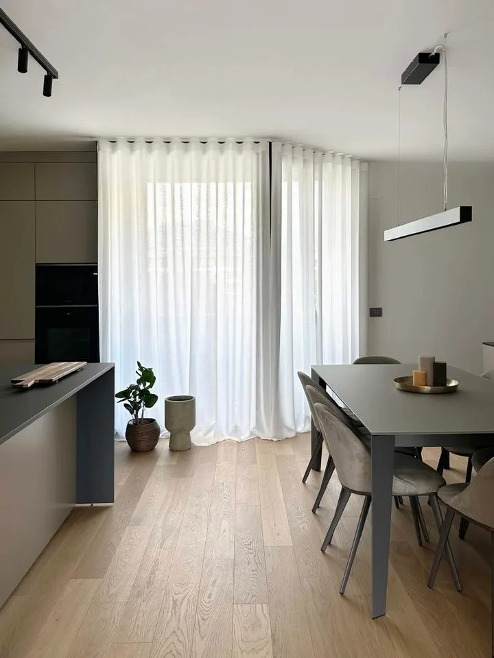 Dachgeschoss-Duplex mit Panoramaterrasse | Viganello – Lugano – Foto 2 von 25
