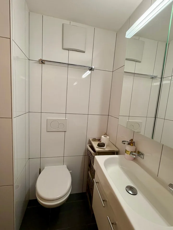 Charmant appartement de 4,5 pièces au dernier étage avec panorama montagnard à Susten