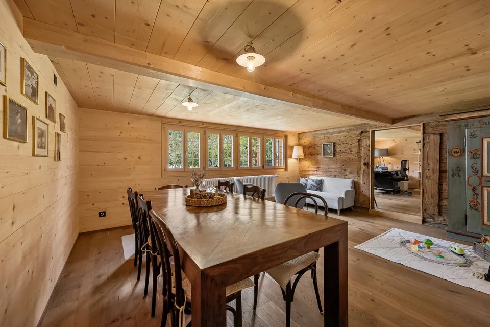 Wunderschön kernsaniertes 6 Zimmer Einfamilienhaus mit weitläufigem Garten – Foto 7 von 18
