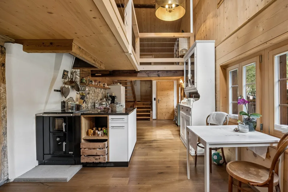 Wunderschön kernsaniertes 6 Zimmer Einfamilienhaus mit weitläufigem Garten – Foto 9 von 18
