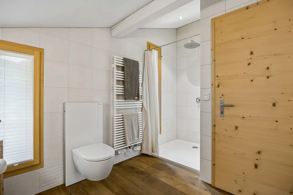 Wunderschön kernsaniertes 6 Zimmer Einfamilienhaus mit weitläufigem Garten – Foto 16 von 18