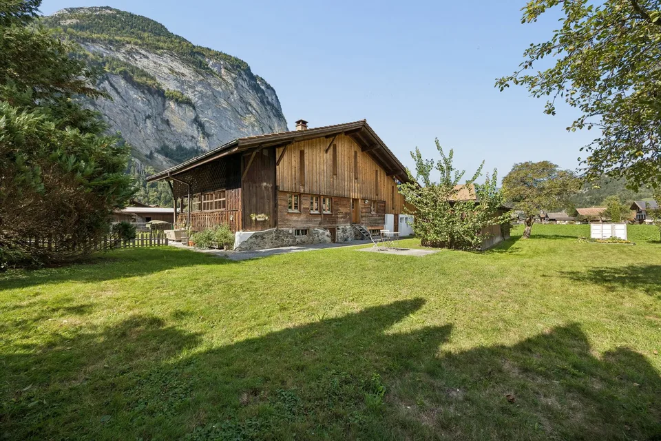 Wunderschön kernsaniertes 6 Zimmer Einfamilienhaus mit weitläufigem Garten – Foto 3 von 18