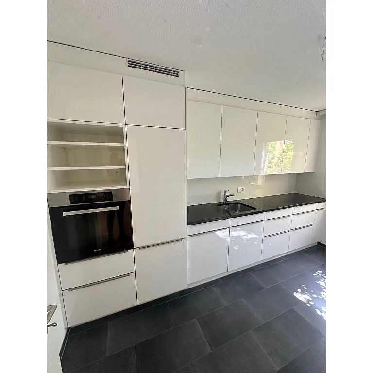3 1/2 Zimmerwohnung, Parterre links