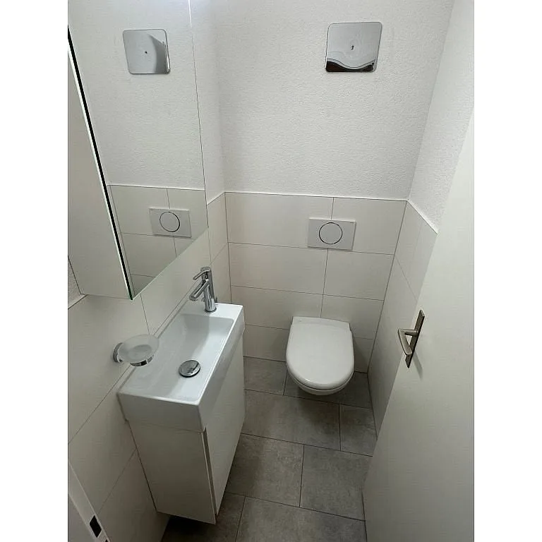 3 1/2 Zimmerwohnung, Parterre links