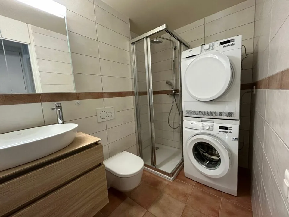 Appartement de 3 pièces avec cheminée et véranda