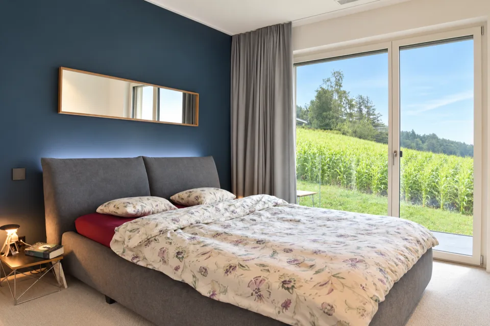 Appartamento smart home di 3,5 locali arredato di lusso con vista panoramica