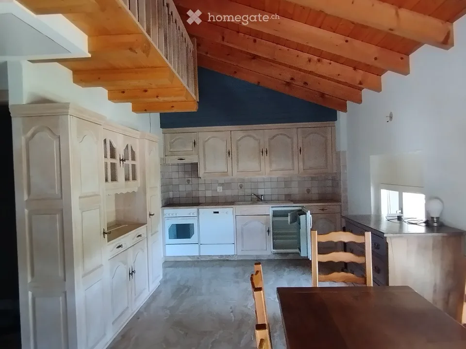 In Baar-Nendaz, 4 minutes from Sion, high-standard apartment - 180m2 - 4 private suites and 2 terraces