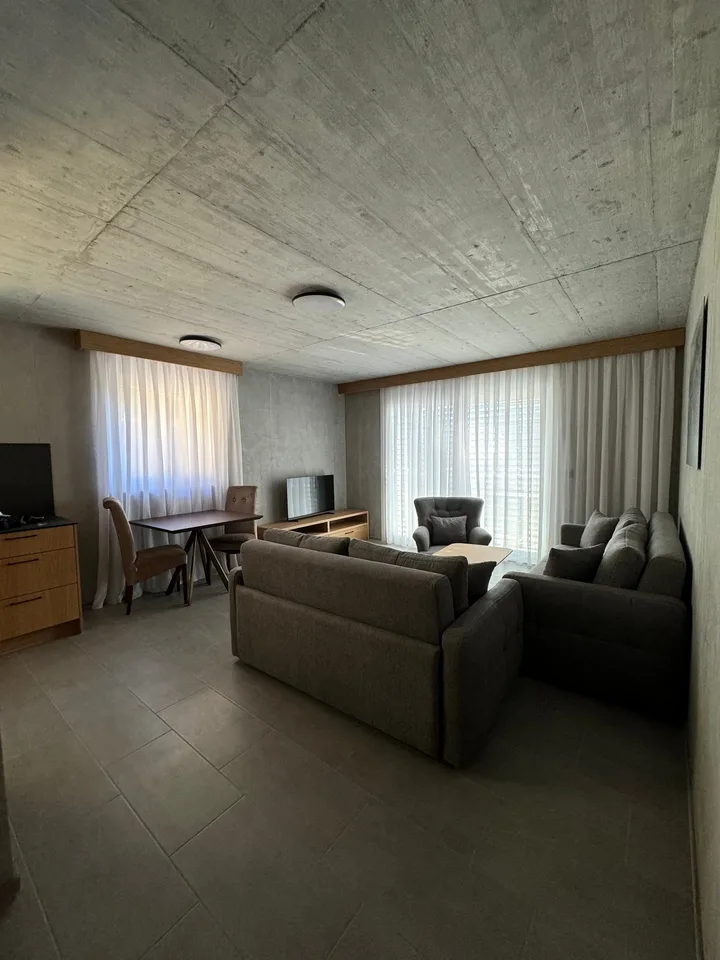 Appartement meublé de construction neuve Savognin