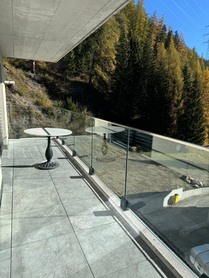 Appartement meublé de construction neuve Savognin