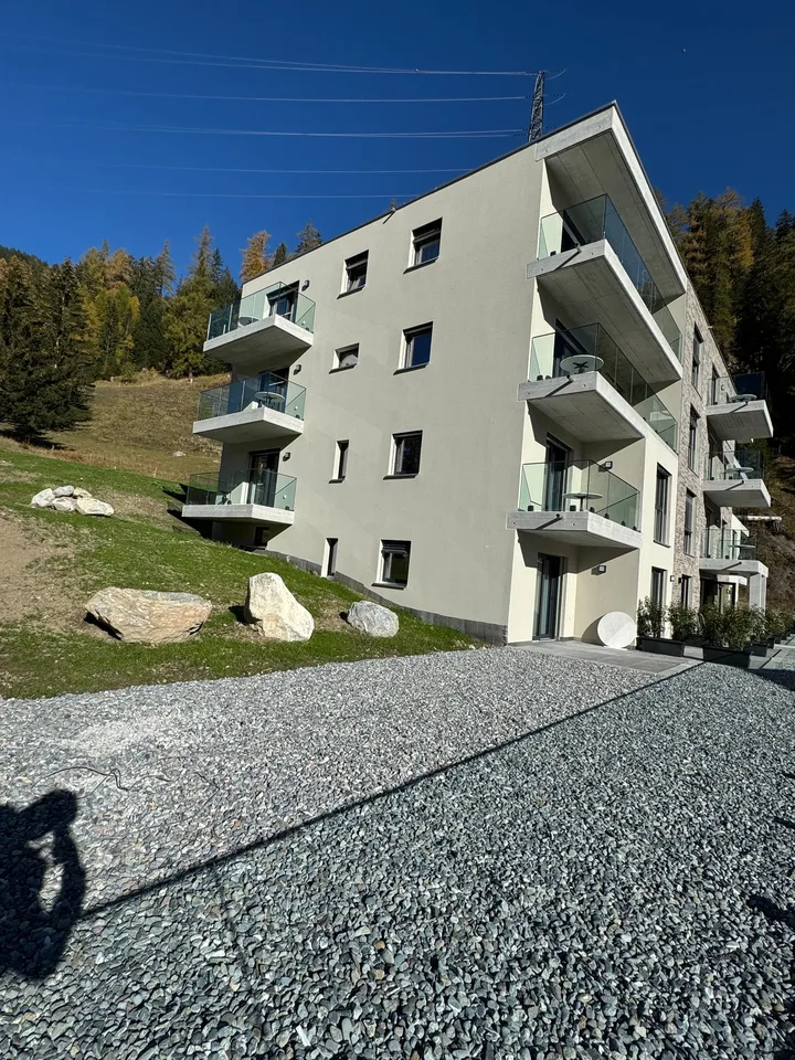 Appartement meublé de construction neuve Savognin