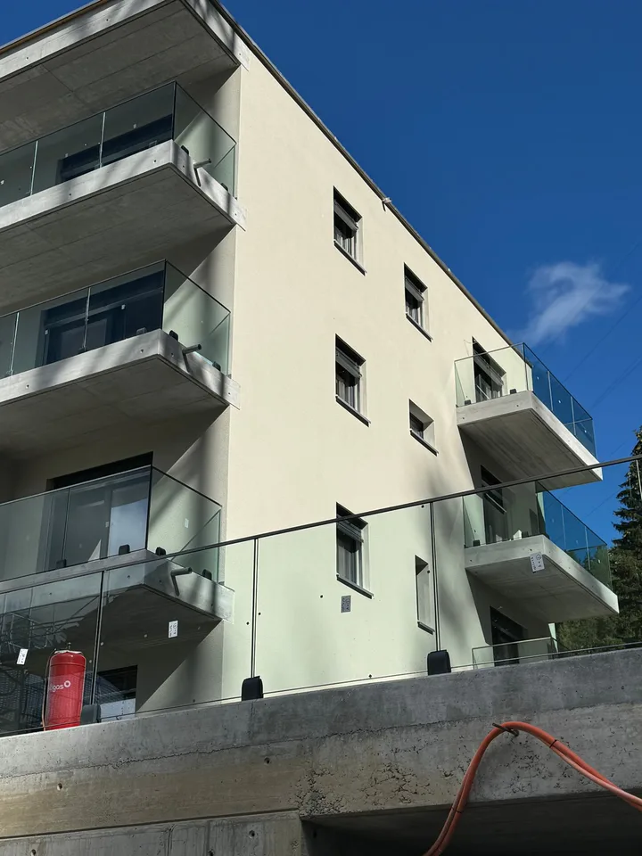 Appartement meublé de construction neuve Savognin