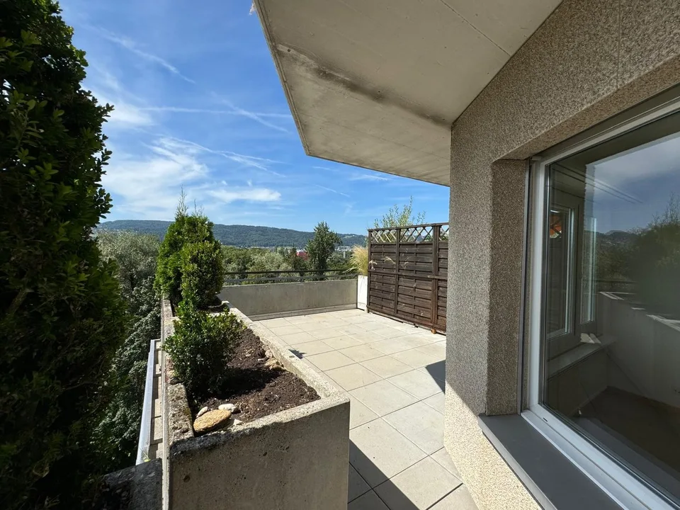 Charming 4.5-room attic apartment in Oetwil an der Limmat