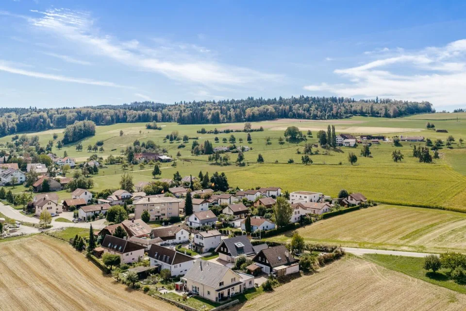 Freistehendes 6½-Zimmer Einfamilienhaus mit Wintergarten und viel Umschwung – Foto 21 von 21