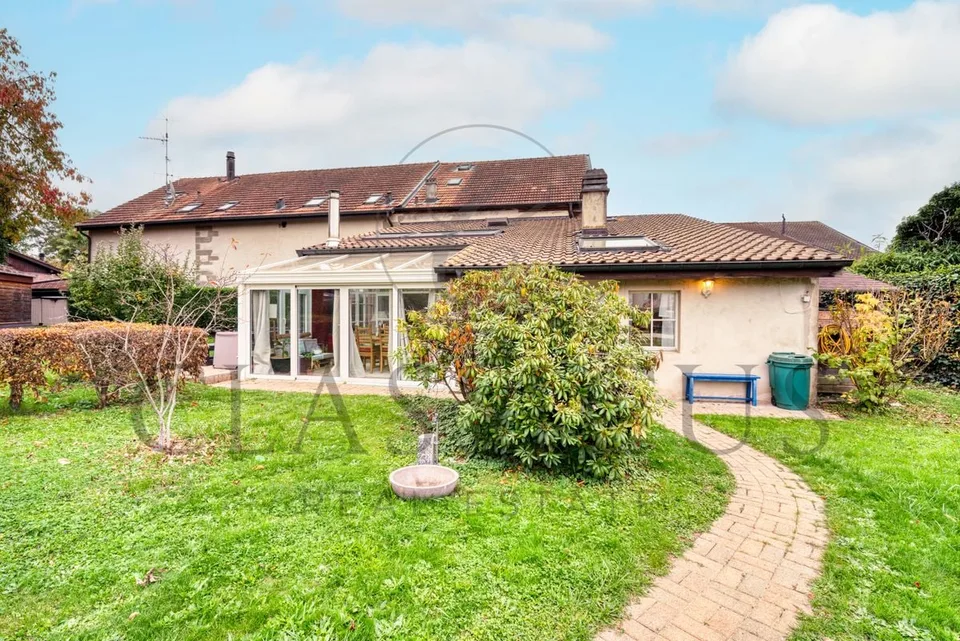 Insieme di villaggio con charme e reddito accessorio e giardino riservato – foto 12 di 13