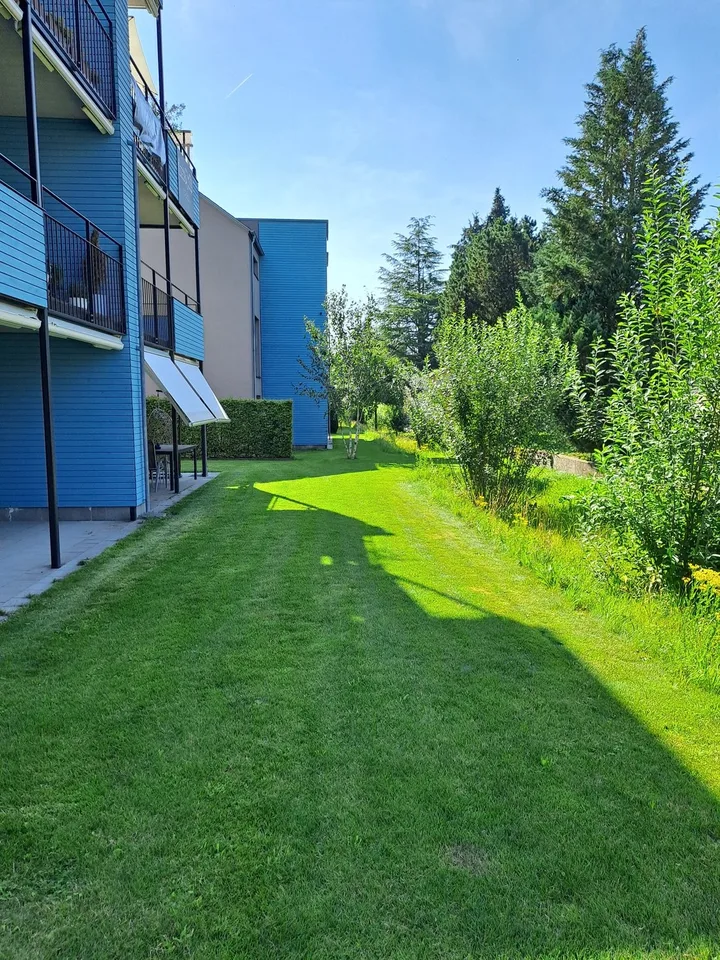Delizioso appartamento 2.5 locali a Niederbipp con balcone e vita moderna