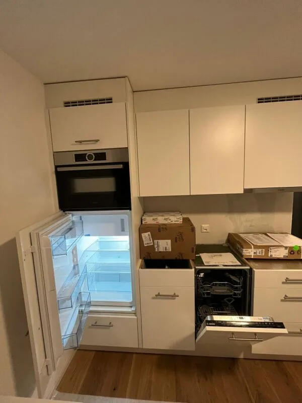 Zur Vermietung steht ein neuwertiges Studio mit 18 m²