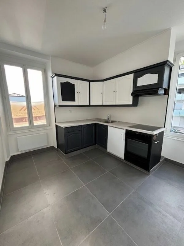 Appartamento 2.5 locali, balcone con vista lago