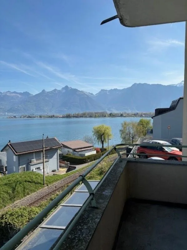 Appartamento 2.5 locali, balcone con vista lago