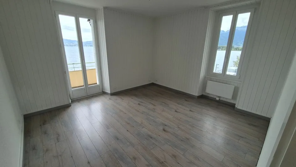 Appartamento 2.5 locali, balcone con vista lago