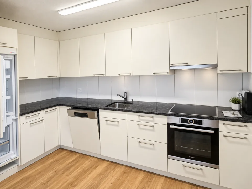 Bright 2.5 room apartment for rent