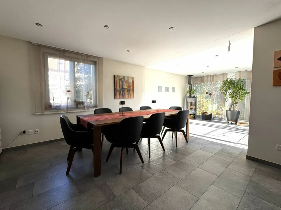 Gepflegtes 6 1/2 Zimmer - Einfamilienhaus zu verkaufen – Foto 7 von 13