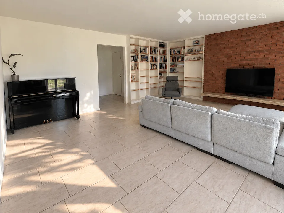 4-Zimmer-Wohnung im Grünen mit Garten in Küsnacht, Untermiete 18 Monate