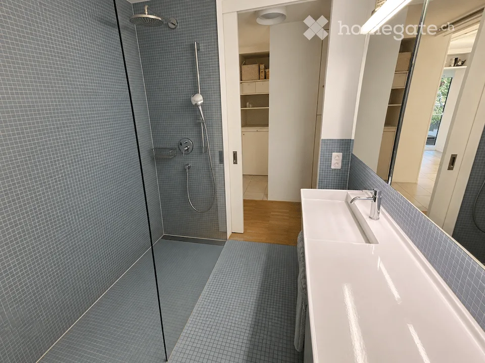 4-Zimmer-Wohnung im Grünen mit Garten in Küsnacht, Untermiete 18 Monate